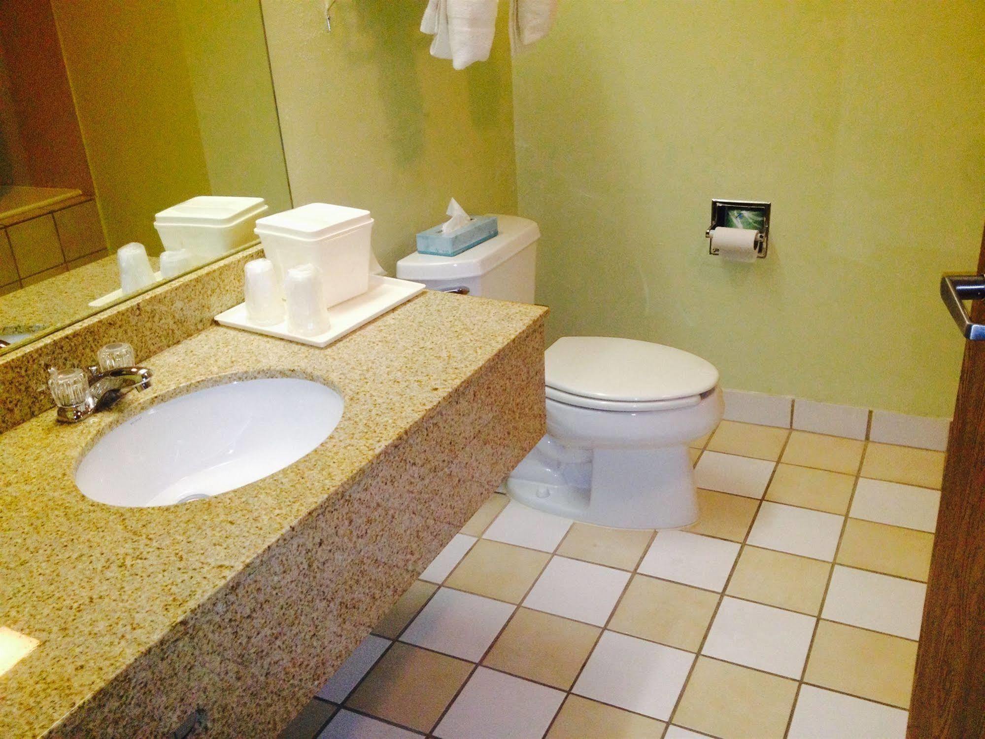 The Best Inn & Suites Markham Exteriör bild
